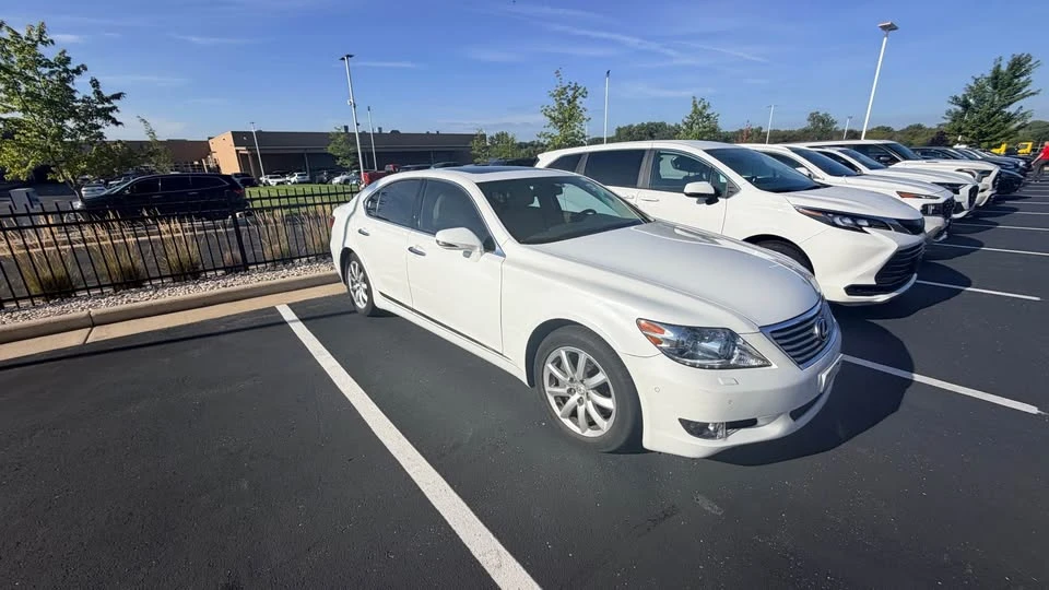2010 Lexus LS 4th Gen - Image 2 of 4