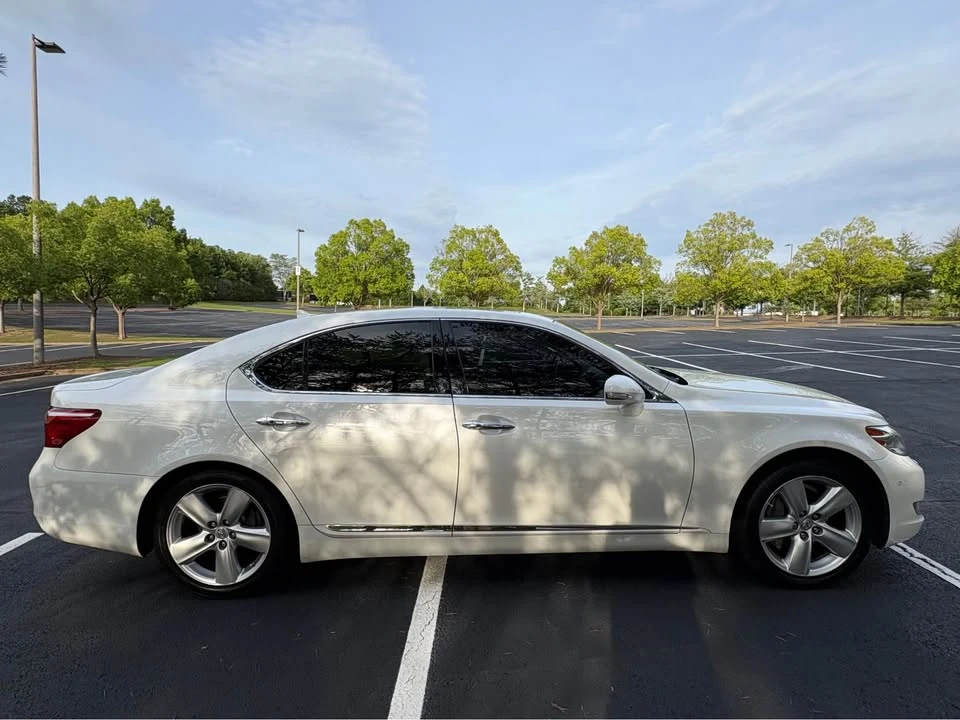 2010 Lexus LS 4th Gen - Image 4 of 20