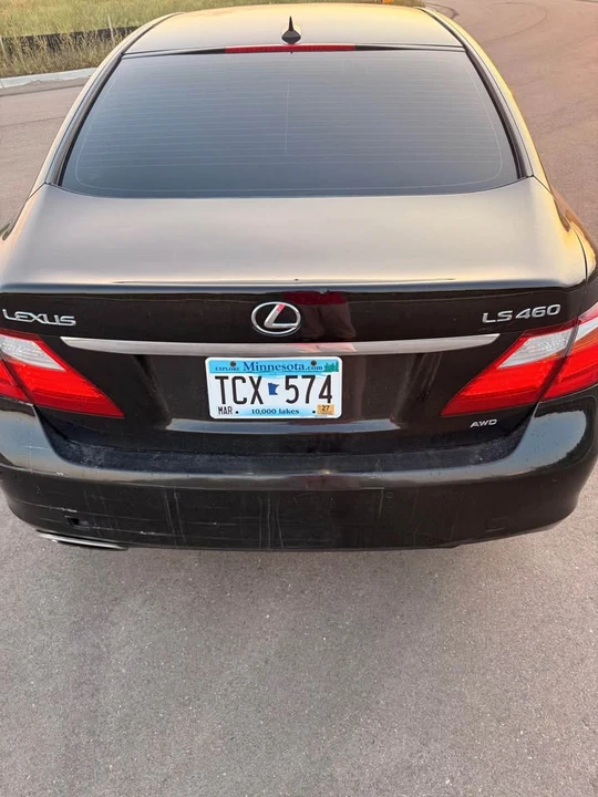 2010 Lexus LS 4th Gen - Image 9 of 12