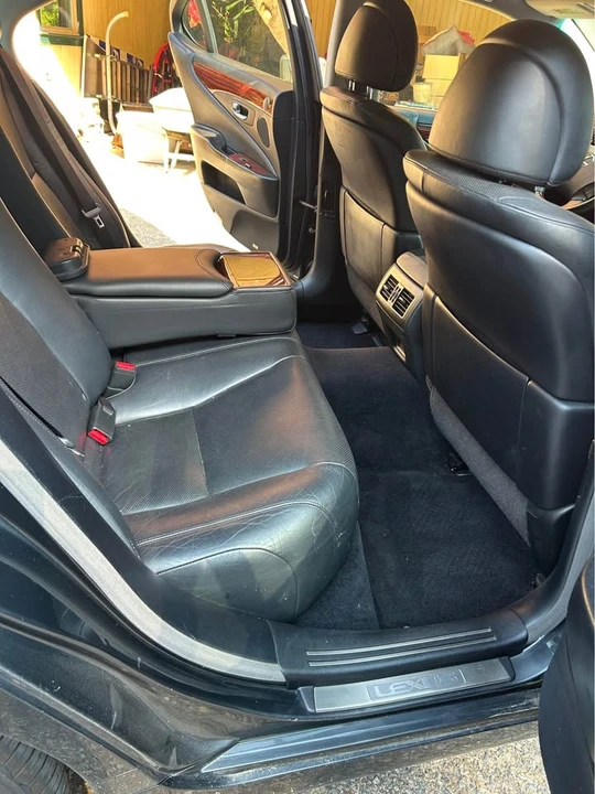 2010 Lexus LS 4th Gen - Image 8 of 11