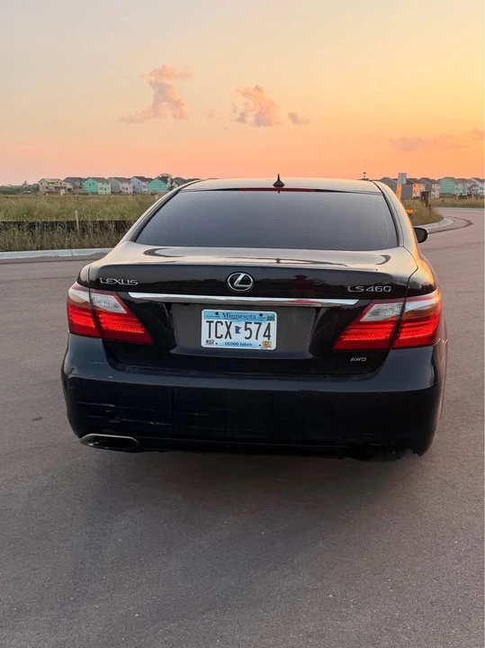 2010 Lexus LS 4th Gen - Image 6 of 12