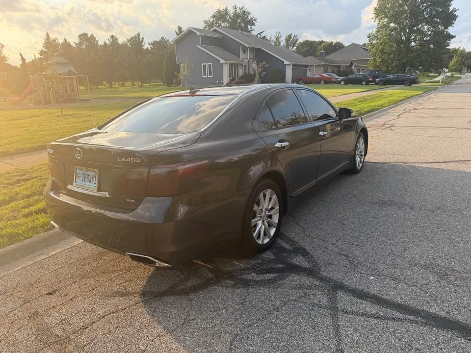 2010 Lexus LS 4th Gen - Image 4 of 14