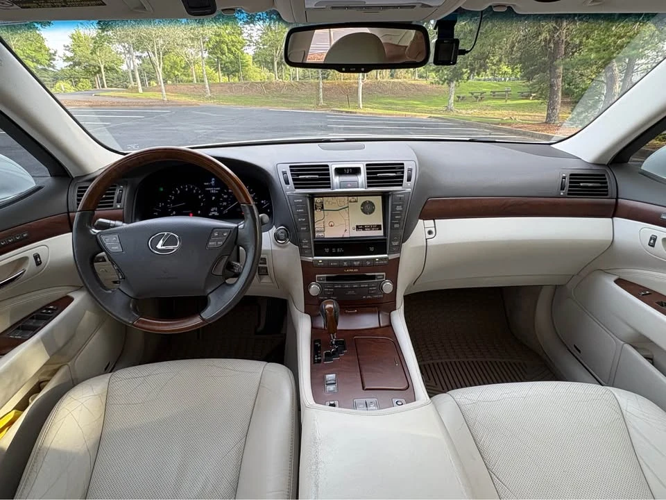2010 Lexus LS 4th Gen - Image 8 of 20