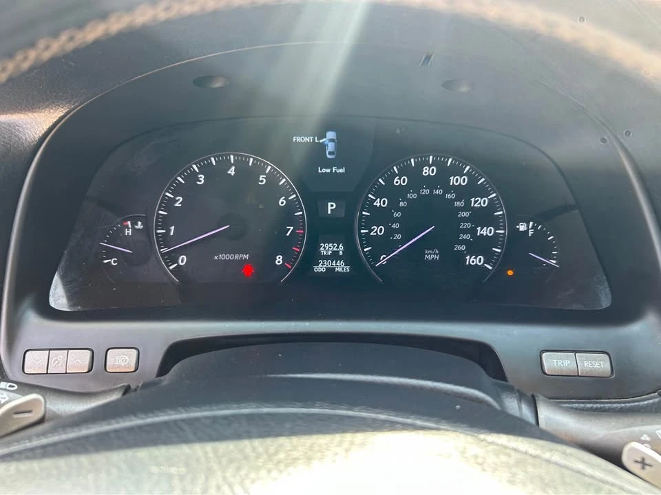 2010 Lexus LS 4th Gen - Image 6 of 10