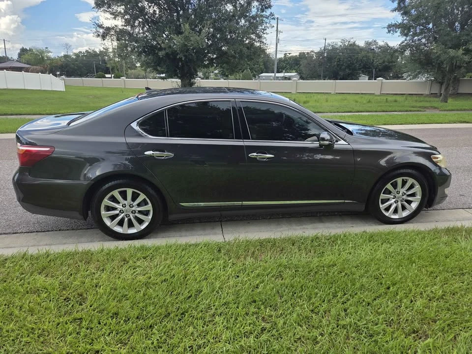 2010 Lexus LS 4th Gen - Image 4 of 15