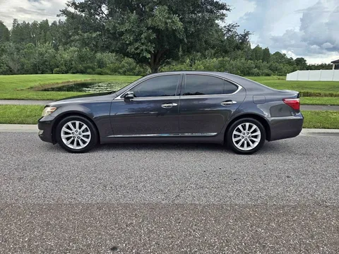 2010 Lexus LS 460 Sedan 4D