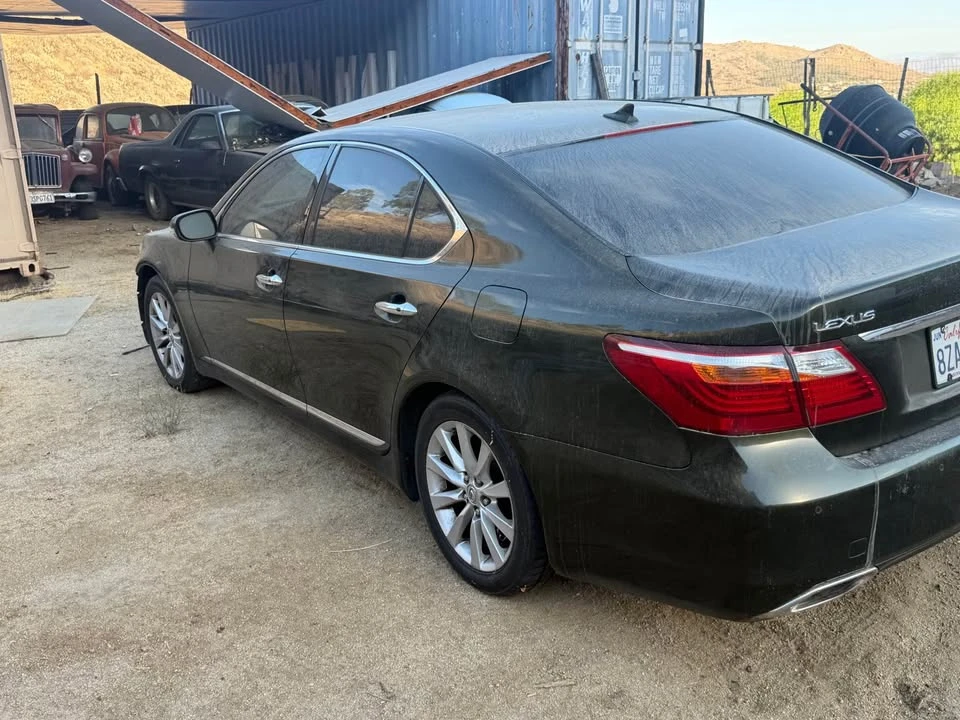 2010 Lexus LS 4th Gen - Image 2 of 7