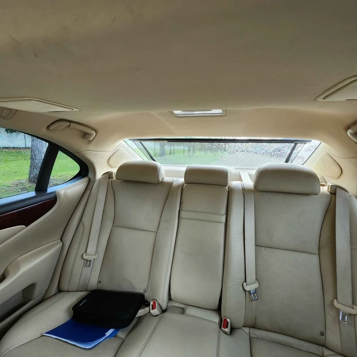 2010 Lexus LS 4th Gen - Image 18 of 19
