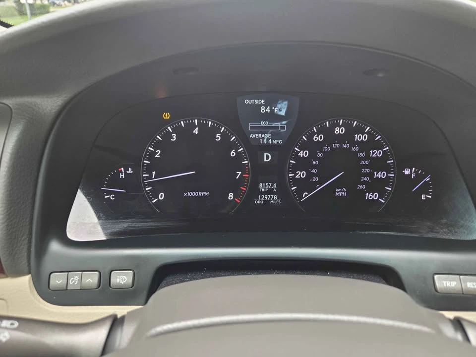 2010 Lexus LS 4th Gen - Image 13 of 15