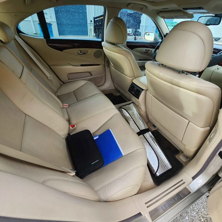 2010 Lexus LS 4th Gen - Image 11 of 19