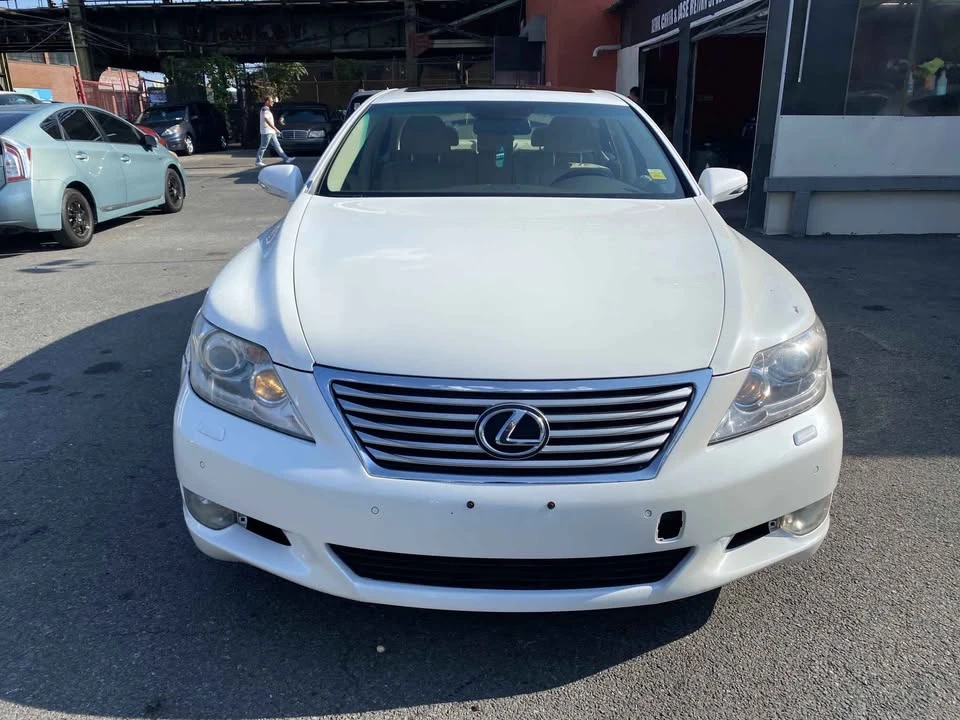 2010 Lexus LS 4th Gen - Image 10 of 10