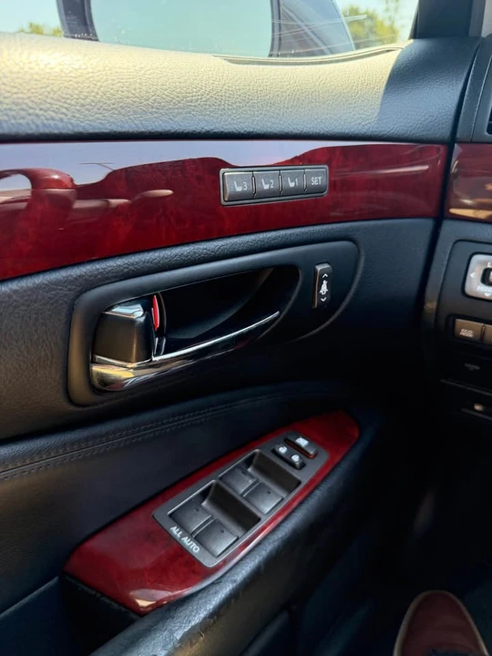 2010 Lexus LS 4th Gen - Image 6 of 11