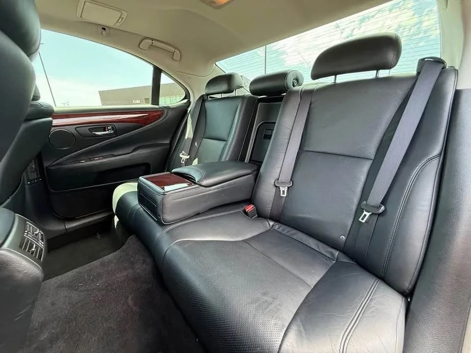 2010 Lexus LS 4th Gen - Image 6 of 7