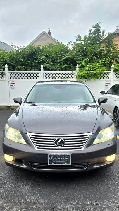 2010 Lexus LS 4th Gen - Image 2 of 11