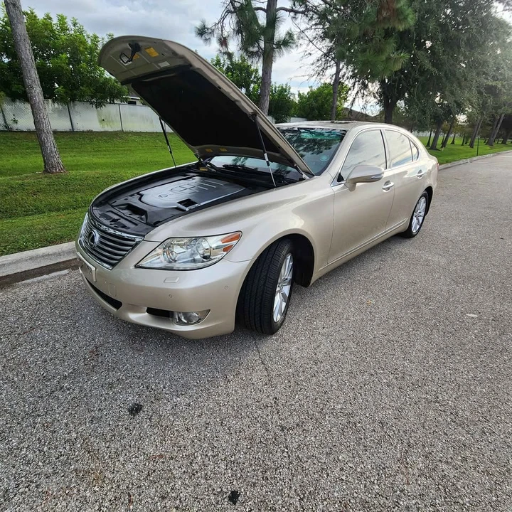 2010 Lexus LS 4th Gen - Image 9 of 19