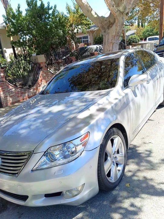 2010 Lexus LS 4th Gen - Image 2 of 9