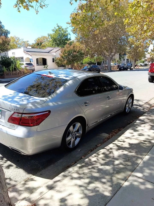 2010 Lexus LS 4th Gen - Image 3 of 9