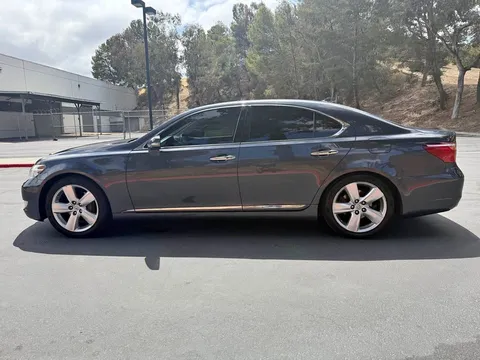 2010 Lexus LS 460 Sedan 4D