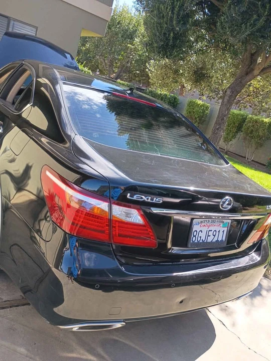 2010 Lexus LS 4th Gen - Image 3 of 13