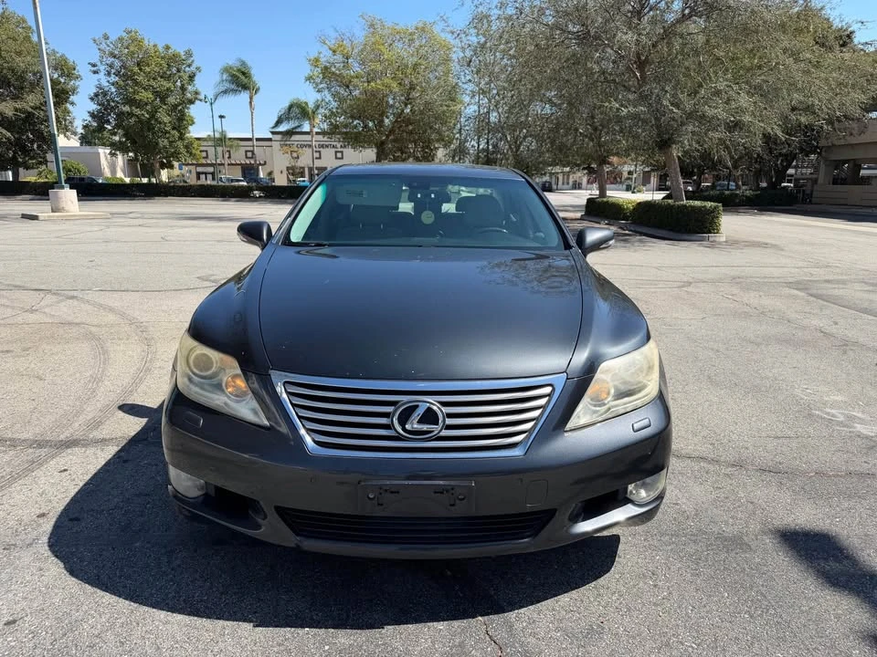 2010 Lexus LS 4th Gen - Image 8 of 10