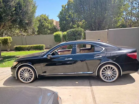 2010 Lexus LS 460 Sedan 4D