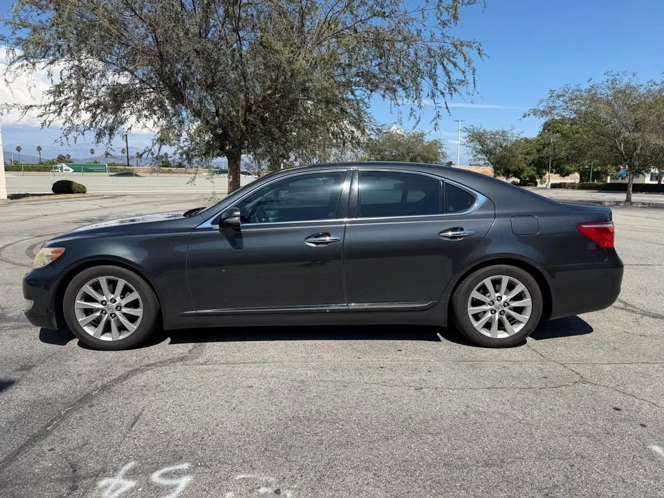 2010 Lexus LS 4th Gen - Image 2 of 10