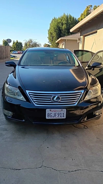 2010 Lexus LS 4th Gen - Image 12 of 13