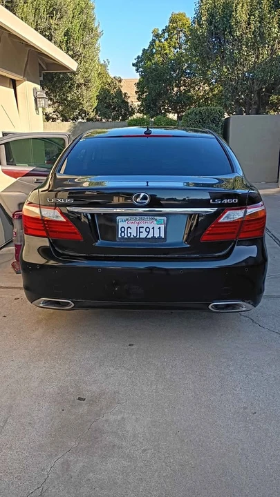 2010 Lexus LS 4th Gen - Image 11 of 13