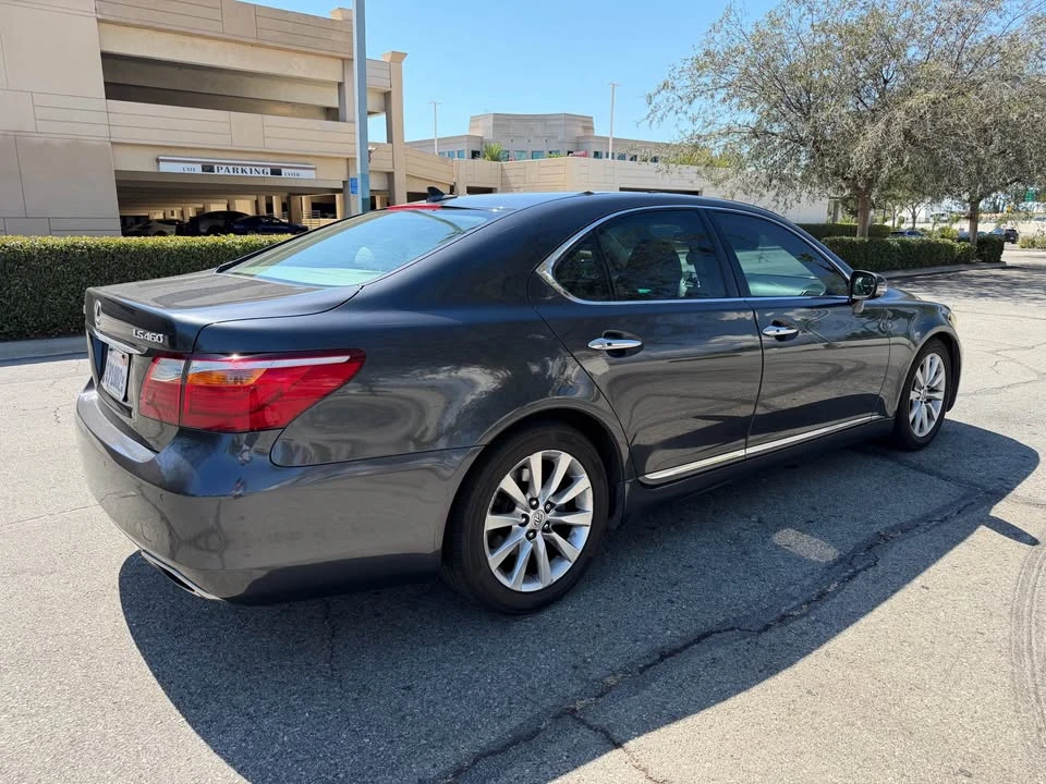 2010 Lexus LS 4th Gen - Image 5 of 10