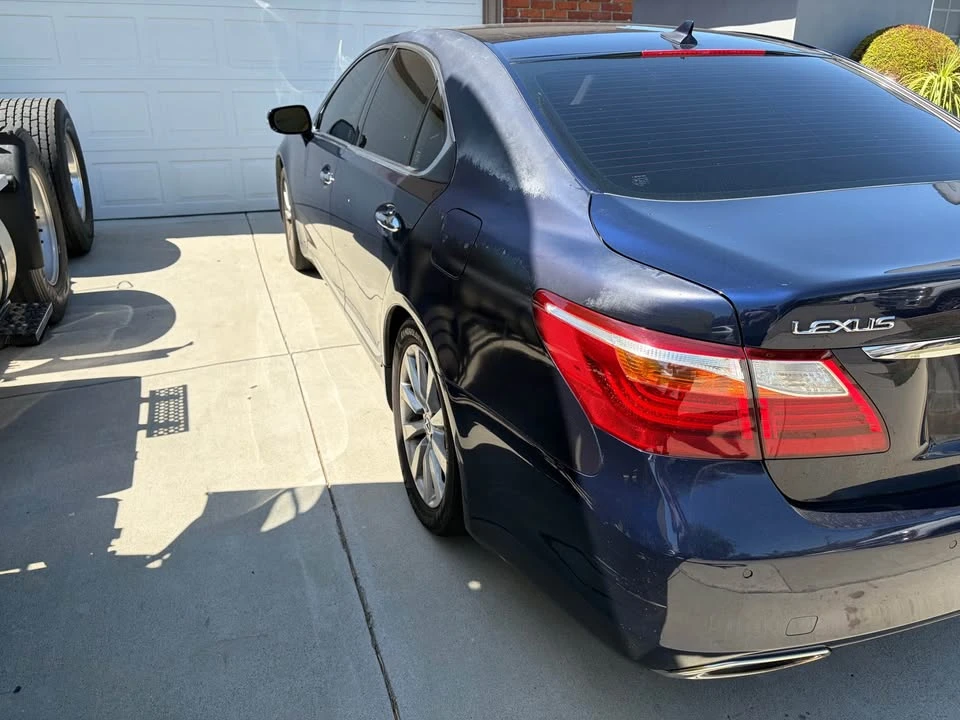 2010 Lexus LS 4th Gen - Image 7 of 8