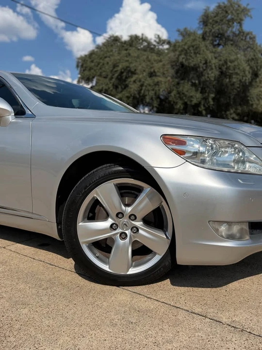 2010 Lexus LS 4th Gen - Image 2 of 12
