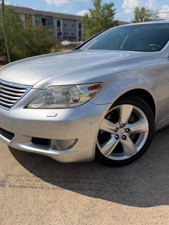 2010 Lexus LS 4th Gen - Image 7 of 12