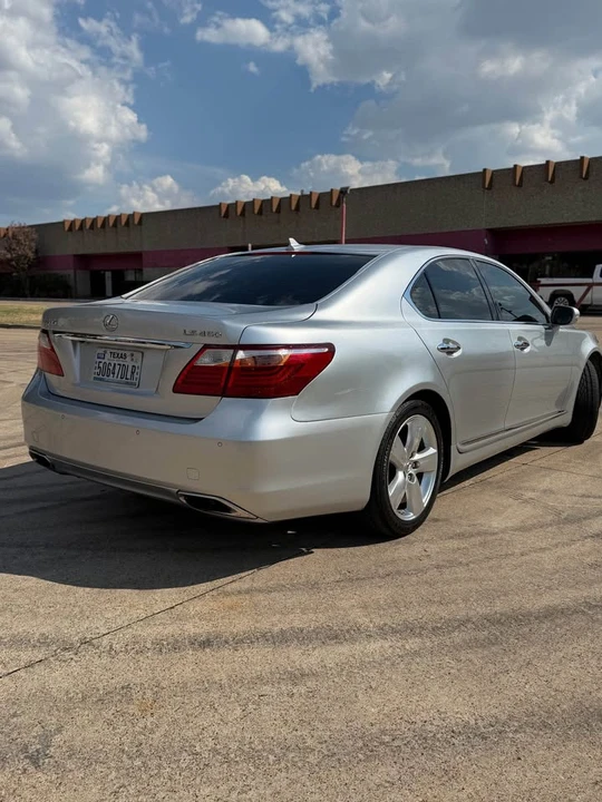 2010 Lexus LS 4th Gen - Image 4 of 12