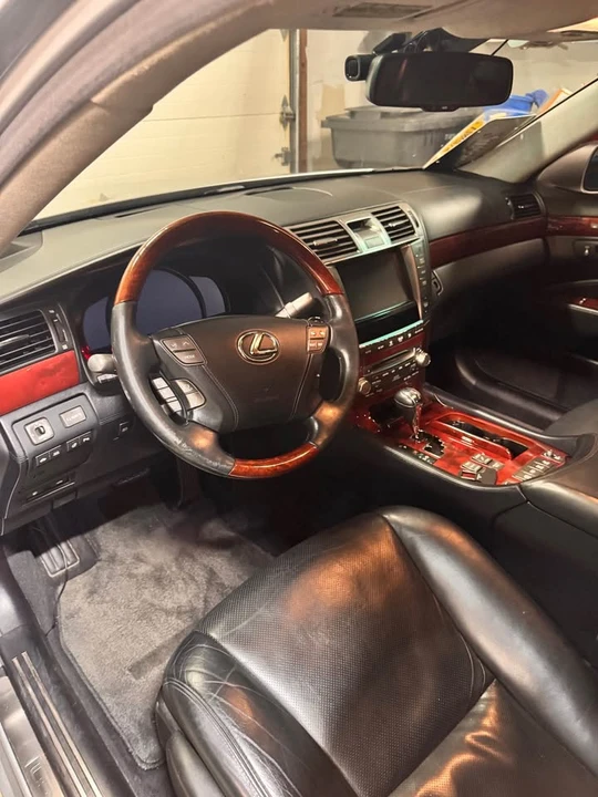 2010 Lexus LS 4th Gen - Image 6 of 14