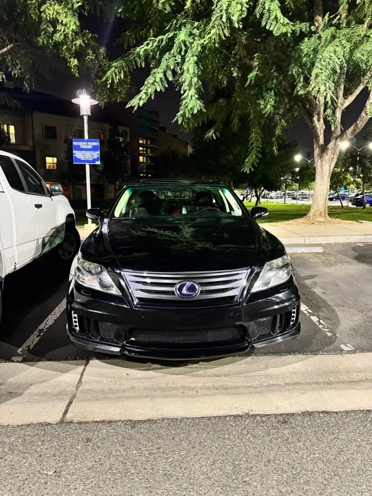 2010 Lexus LS 4th Gen - Image 2 of 5