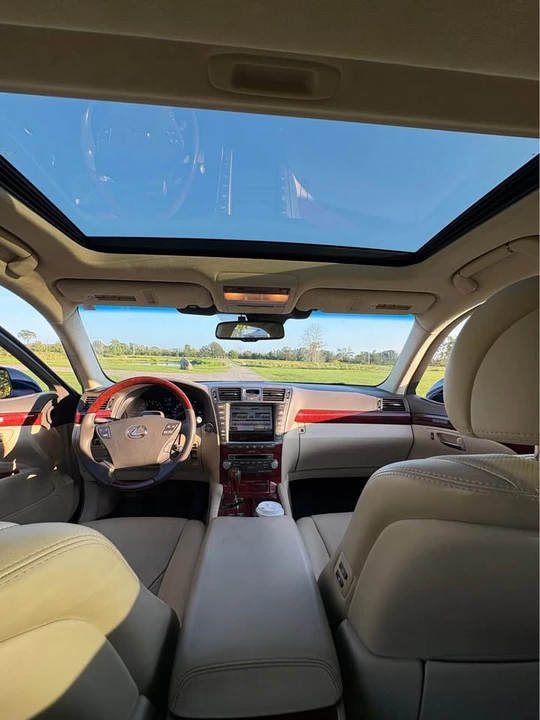 2010 Lexus LS 4th Gen - Image 15 of 15