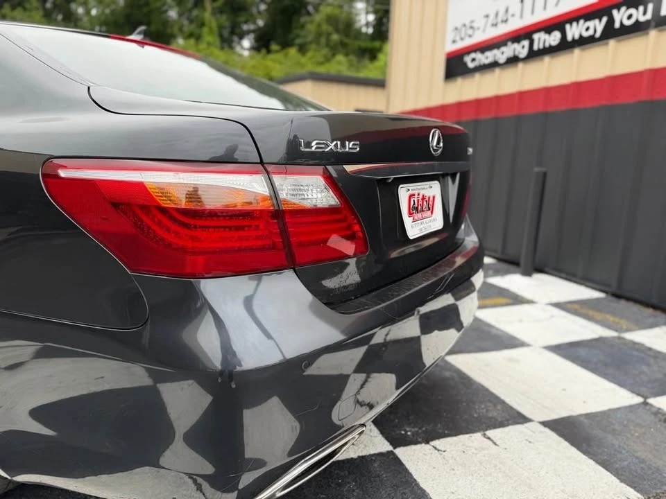 2010 Lexus LS 4th Gen - Image 9 of 20