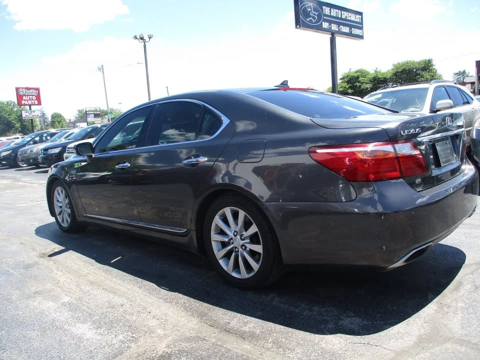 2010 Lexus LS 4th Gen - Image 5 of 10