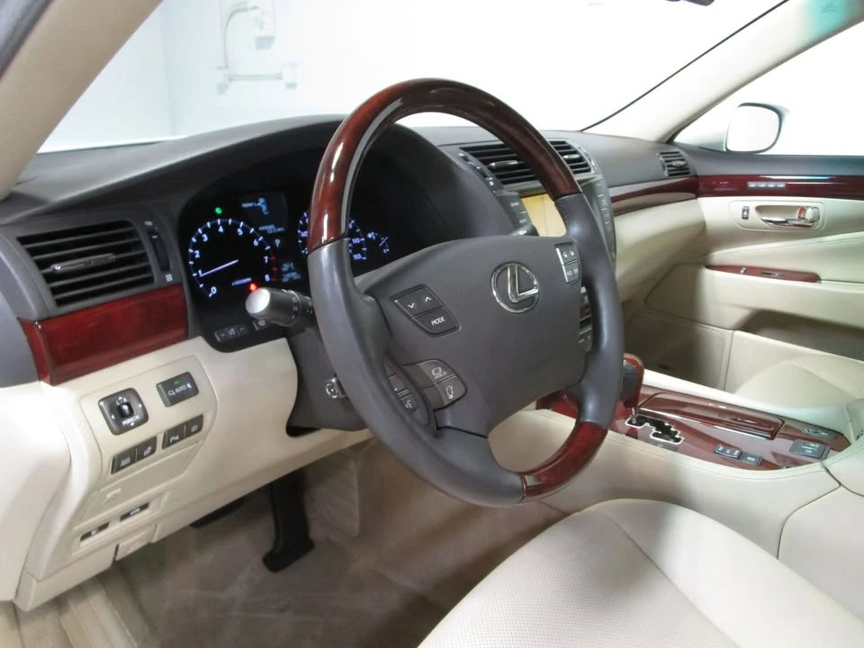 2010 Lexus LS 4th Gen - Image 10 of 20