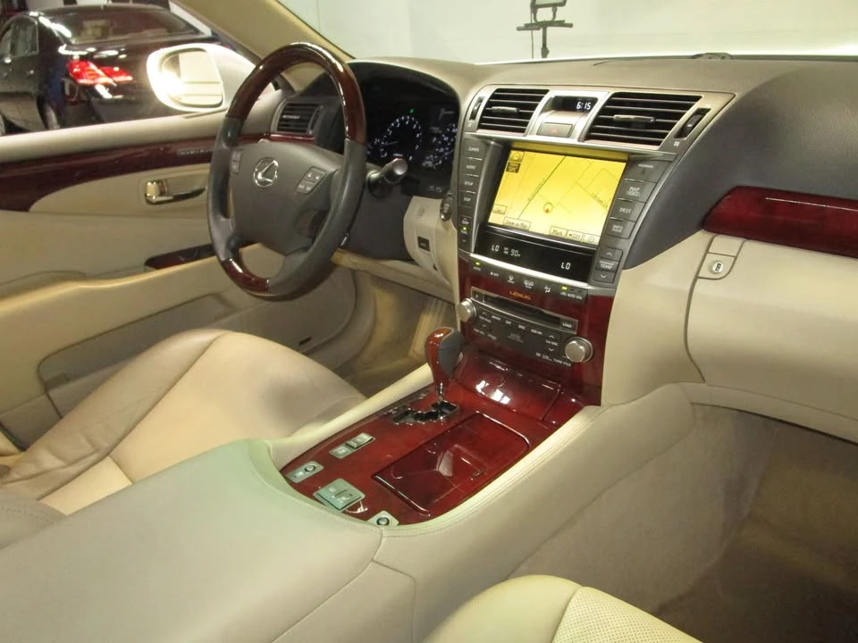 2010 Lexus LS 4th Gen - Image 18 of 20