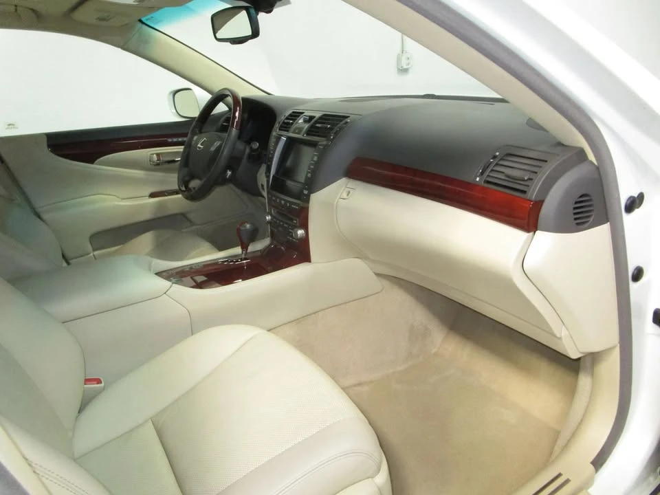 2010 Lexus LS 4th Gen - Image 11 of 20