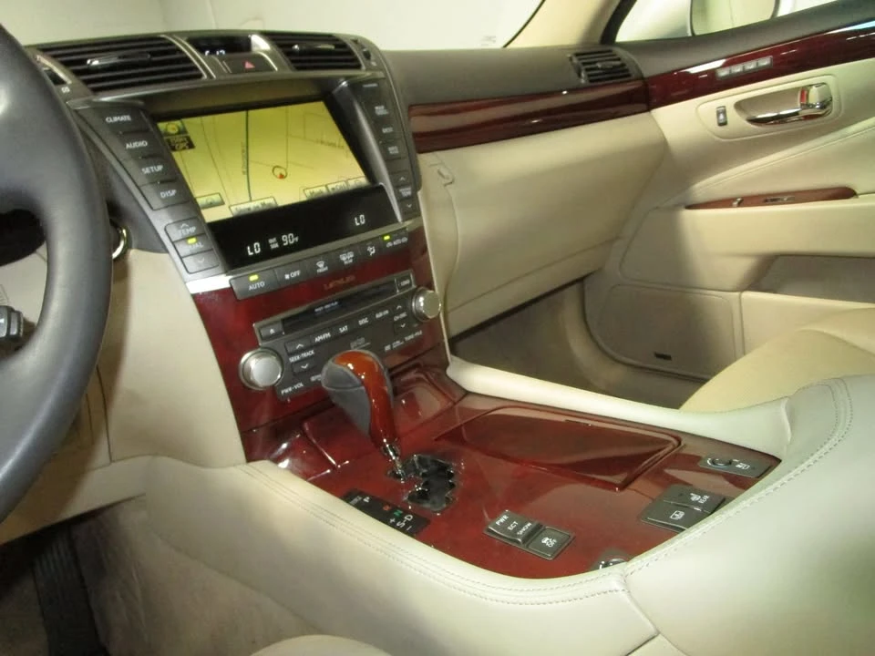 2010 Lexus LS 4th Gen - Image 19 of 20