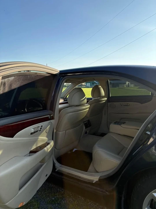 2010 Lexus LS 4th Gen - Image 10 of 15