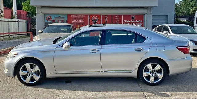 2010 Lexus LS 460