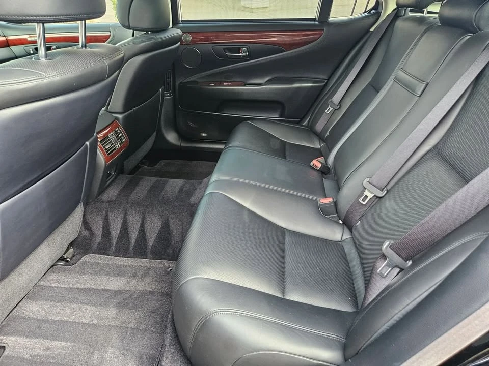 2010 Lexus LS 4th Gen - Image 12 of 17