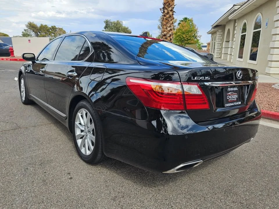 2010 Lexus LS 4th Gen - Image 4 of 17