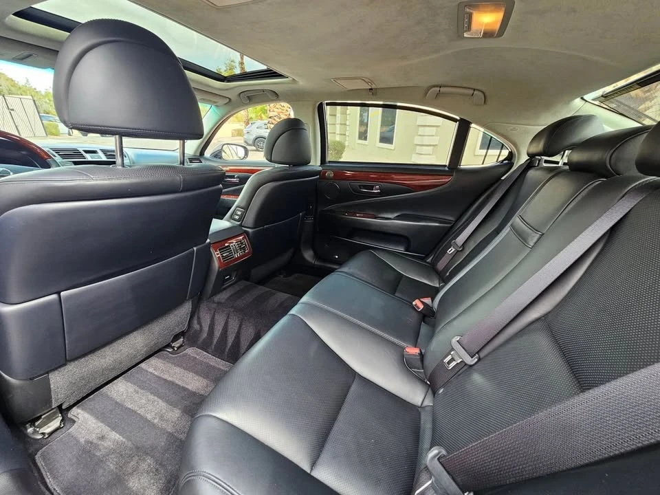 2010 Lexus LS 4th Gen - Image 13 of 17