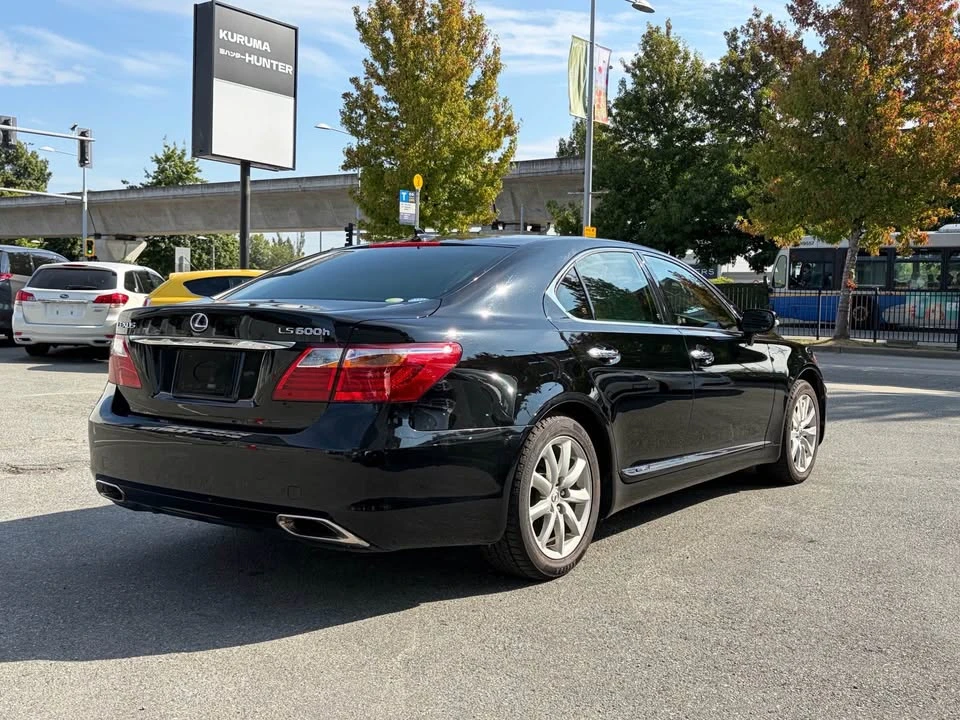 2010 Lexus LS 4th Gen - Image 7 of 18