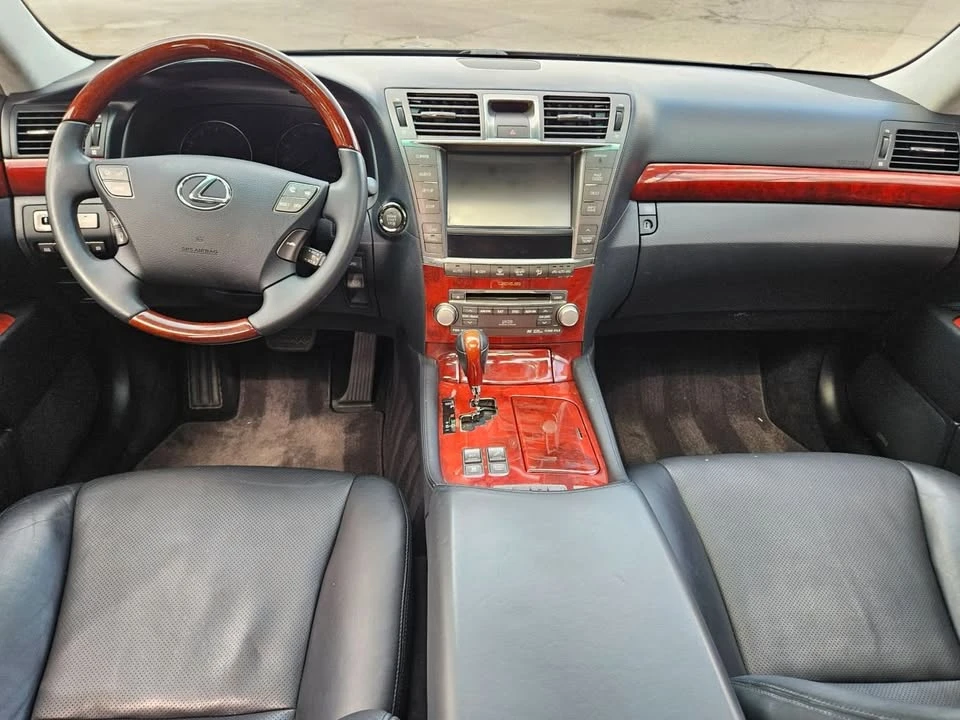 2010 Lexus LS 4th Gen - Image 14 of 17