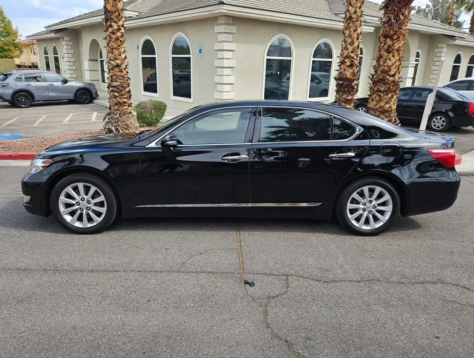 2010 Lexus LS 4th Gen - Image 3 of 17